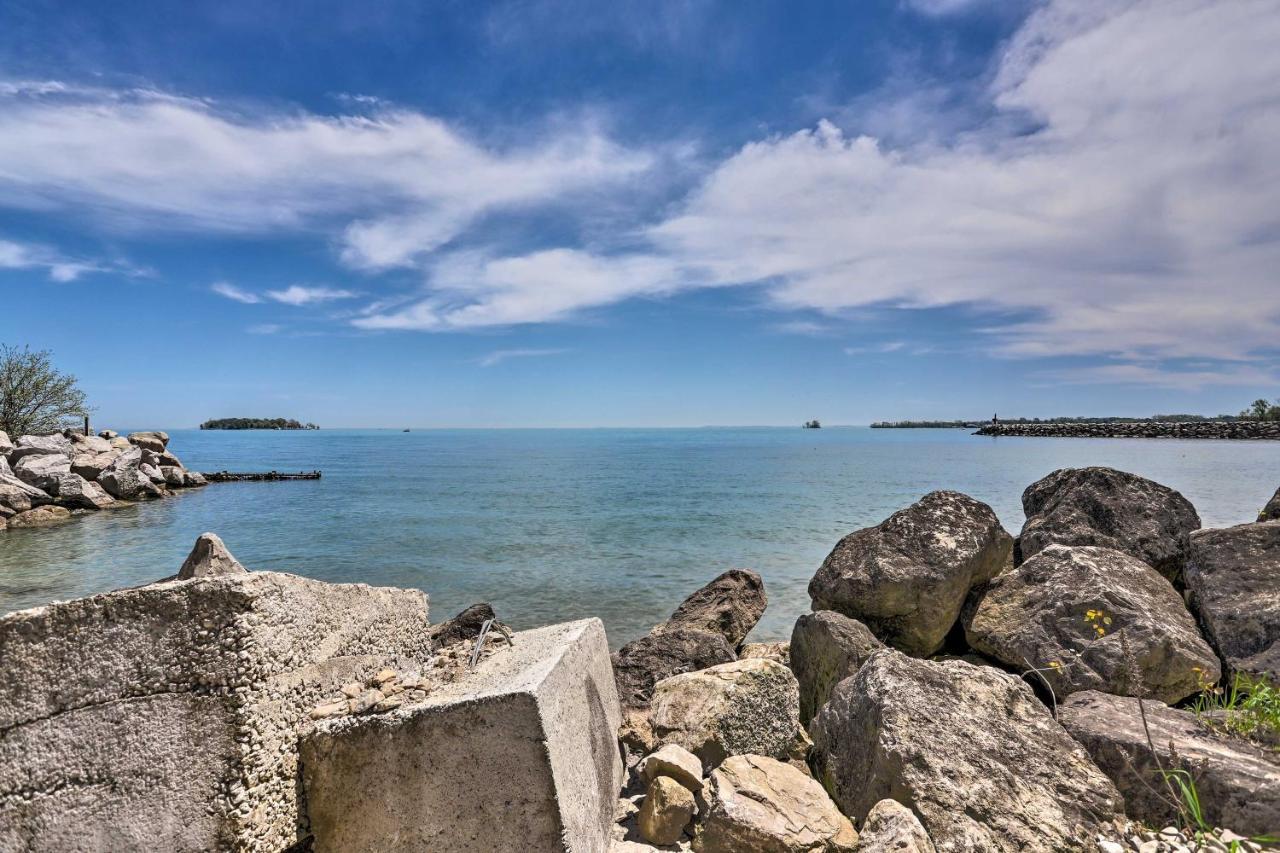 Cozy Lakefront Middle Bass Retreat With Balcony Put-in-Bay Ngoại thất bức ảnh